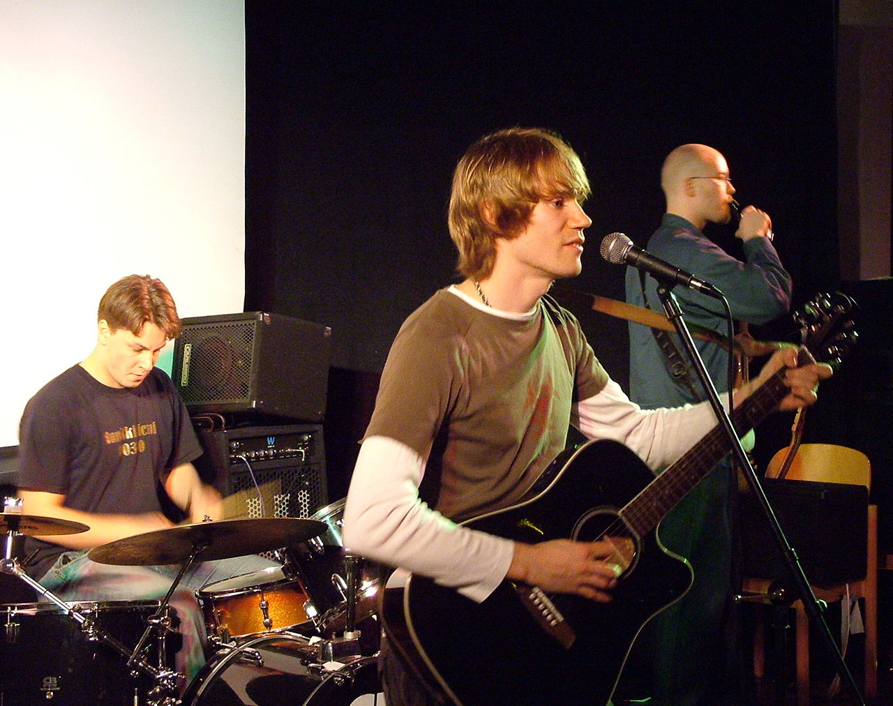 Dolchamar pictured at the 2006 Internacia Seminario in Wewelsburg, Germany. Patrik Austin playing guitar in the foreground.